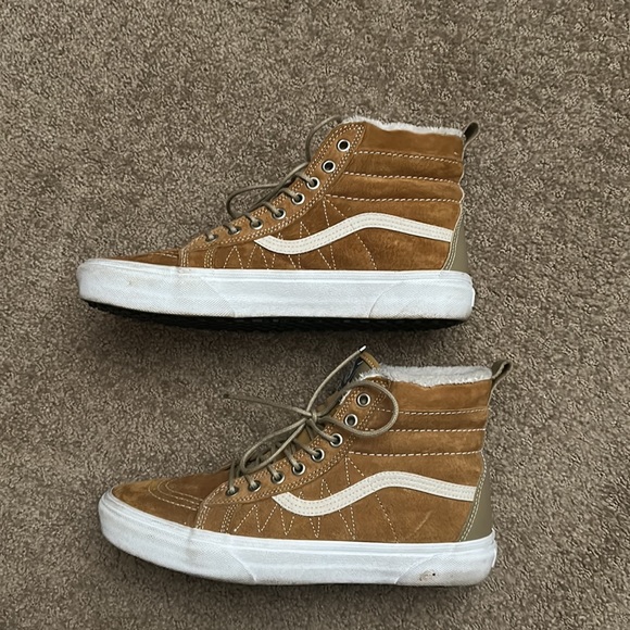 Sherpa-lined hi-top Vans - Picture 4 of 4